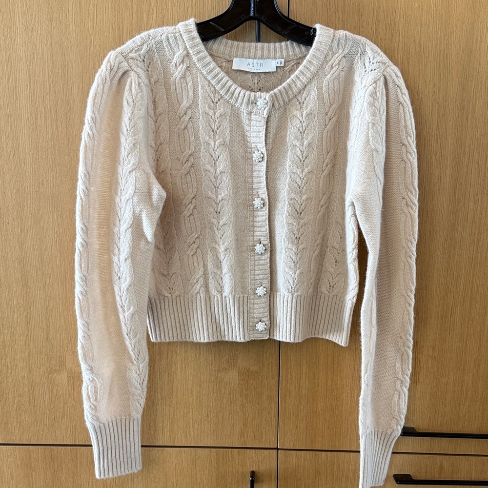 Astr The Label Women's Peri Wool Cable Knit Cardigan Size Medium - Picture 2 of 12